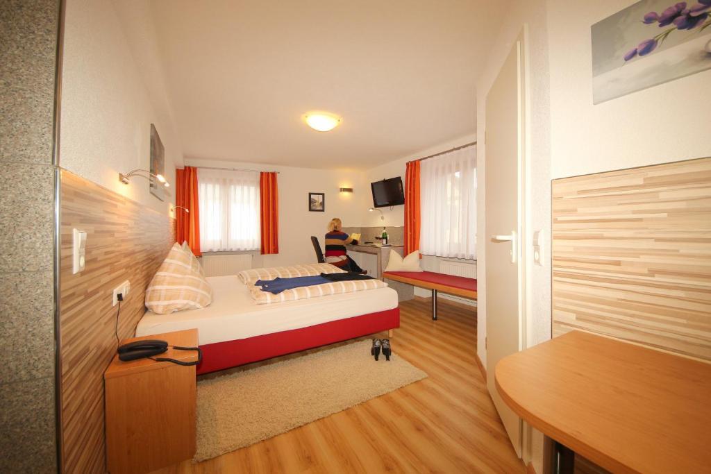Hotel Krone Stuehlingen - Das Tor Zum Suedschwarzwald Zewnętrze zdjęcie